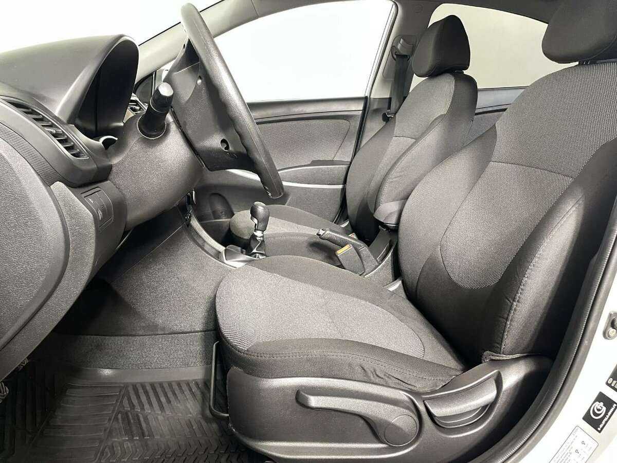 Hyundai Solaris б/у, 2014, Механическая. Фото: #9