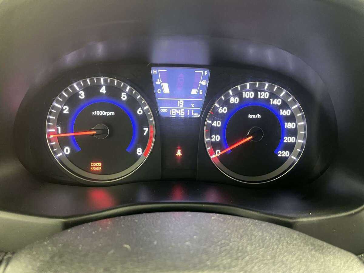 Hyundai Solaris б/у, 2014, Механическая. Фото: #10