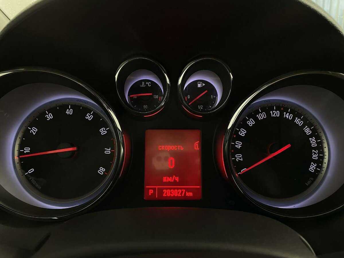 Opel Astra б/у, 2012, Автоматическая. Фото: #10