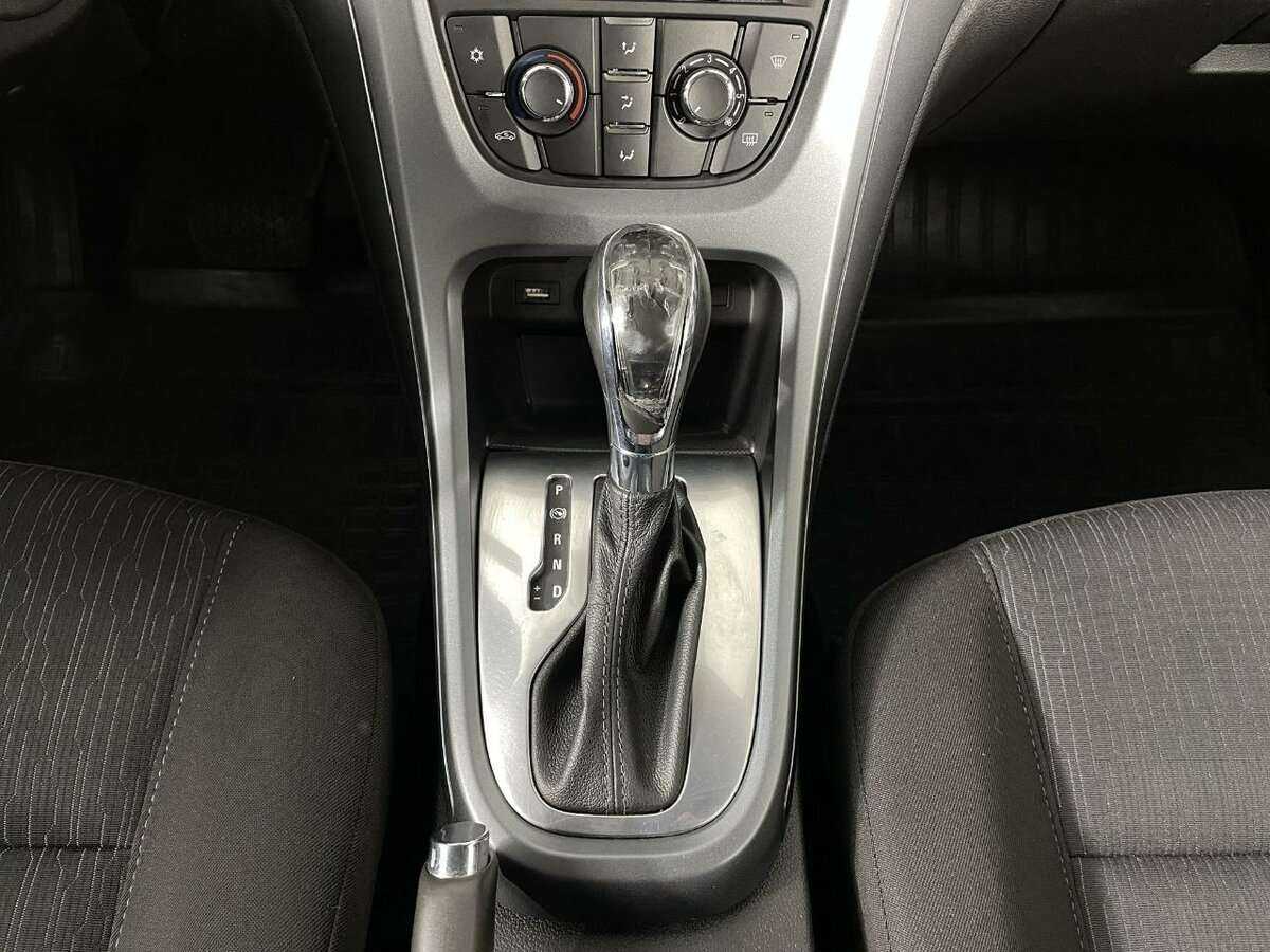 Opel Astra б/у, 2013, Автоматическая. Фото: #12