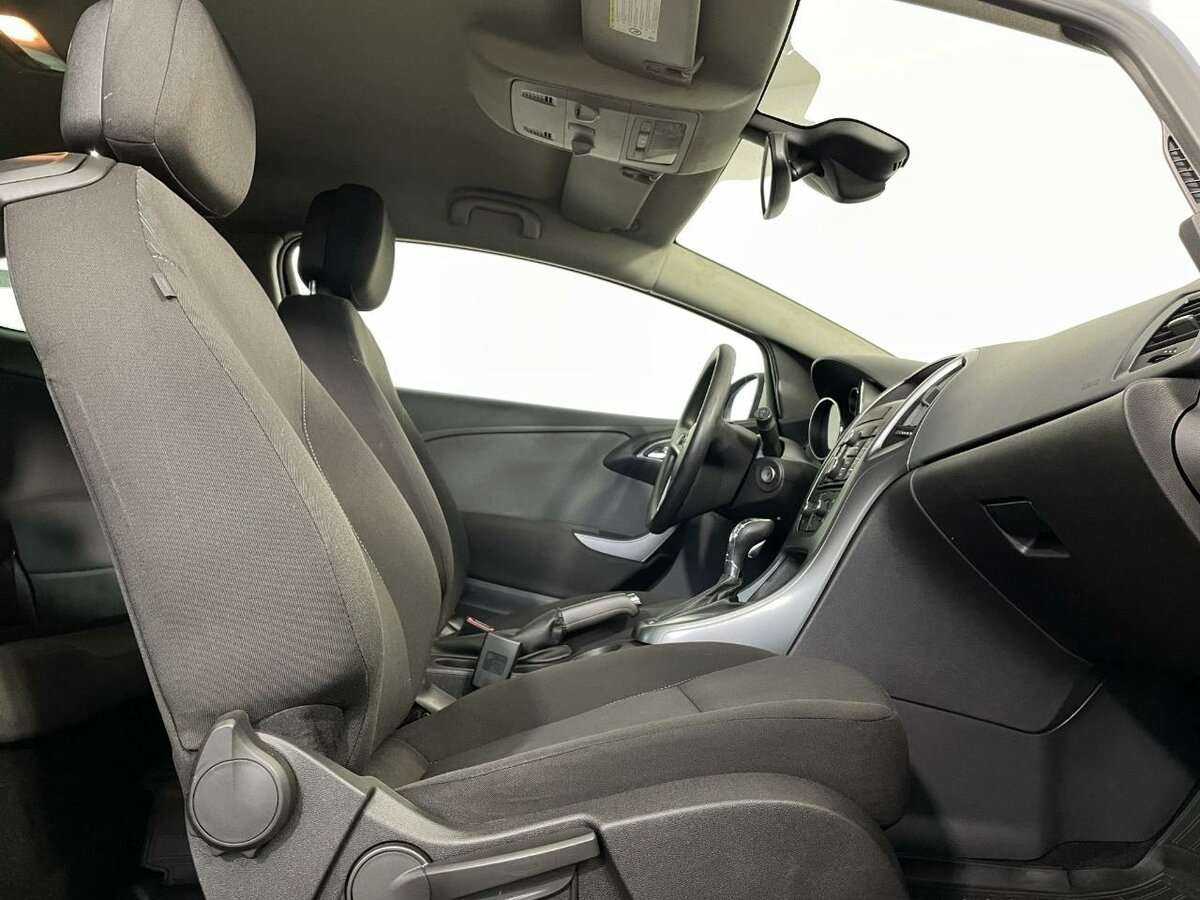 Opel Astra б/у, 2013, Автоматическая. Фото: #13