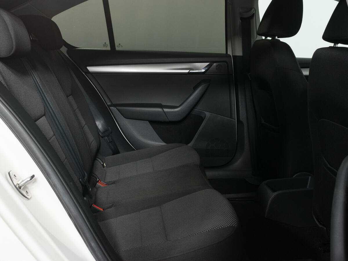 Шкода Октавия б/у, 2015, Роботизированная. Фото: #6