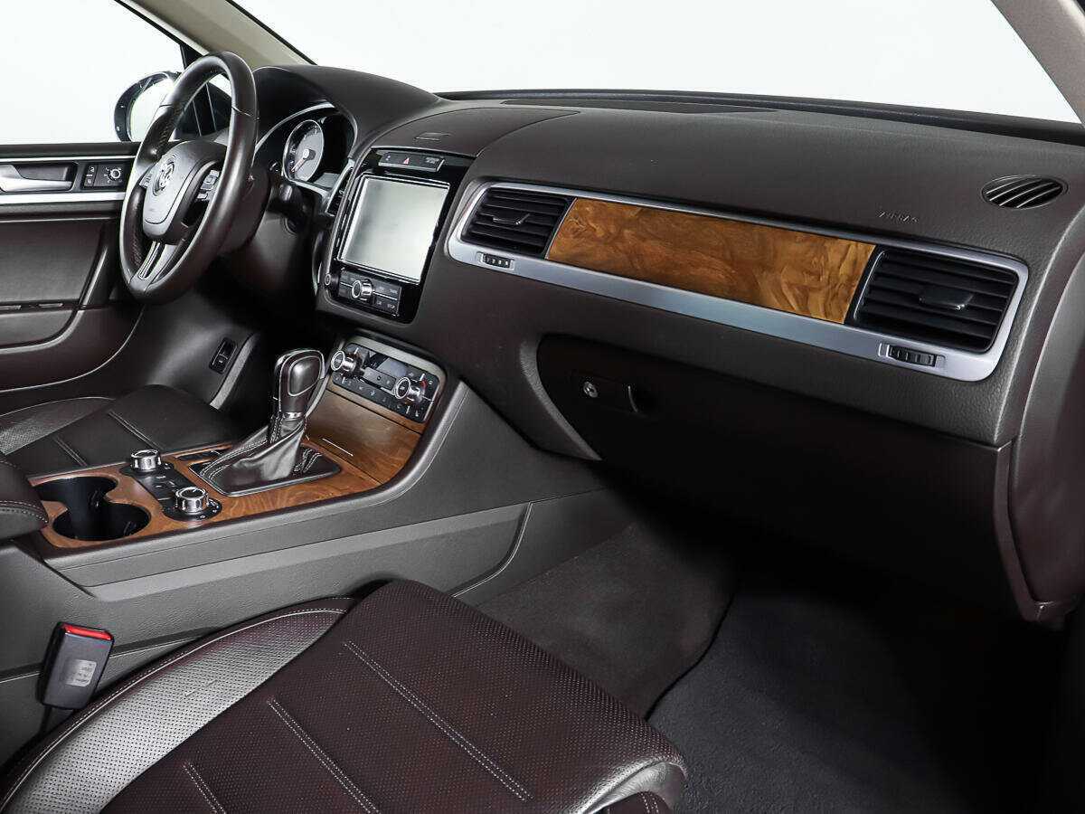 Volkswagen Touareg б/у, 2013, Автоматическая. Фото: #8