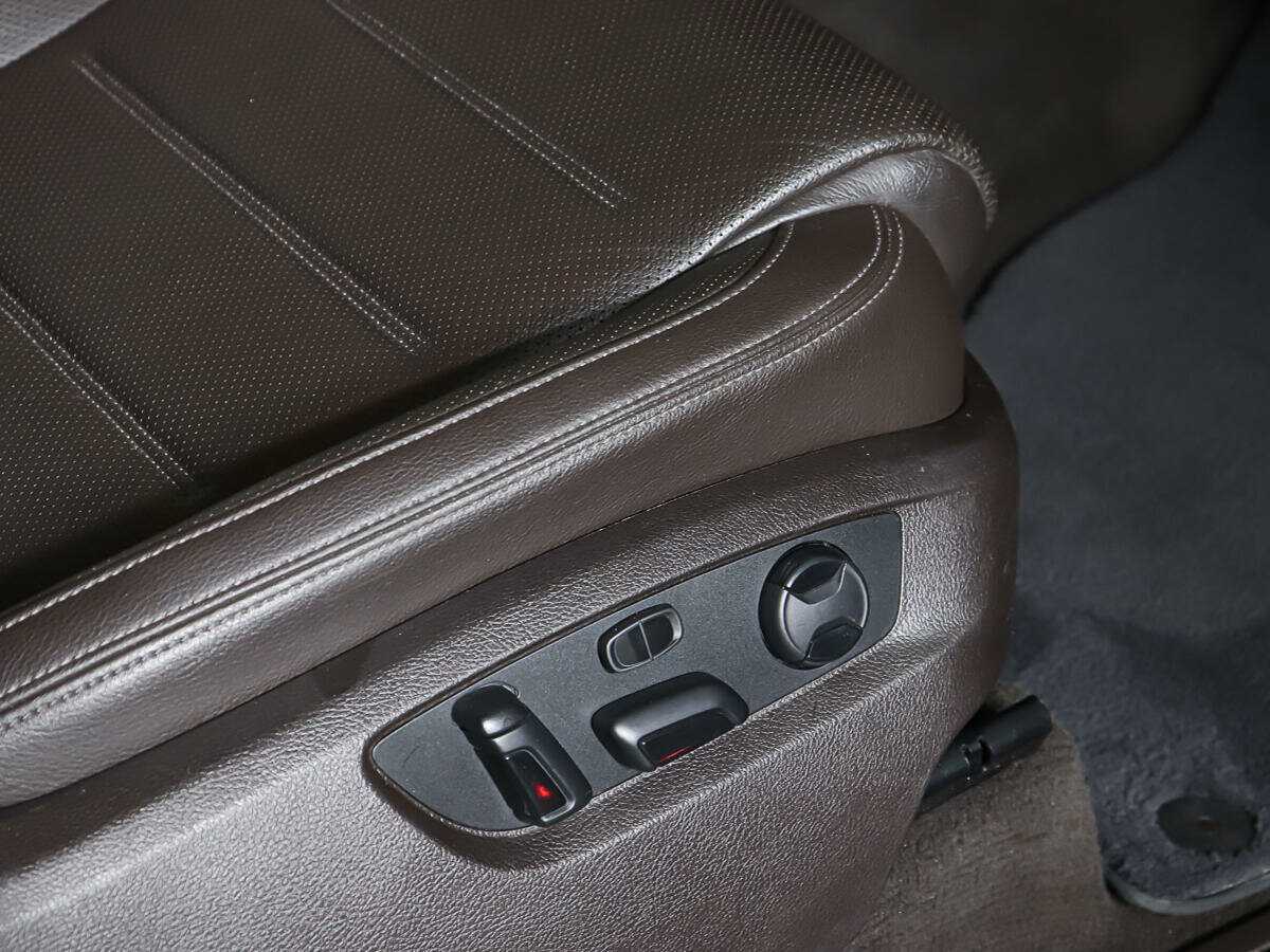 Volkswagen Touareg б/у, 2013, Автоматическая. Фото: #15