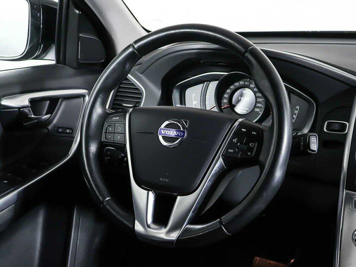 Вольво ИксЦ60 б/у, 2017, Автоматическая. Фото: #9
