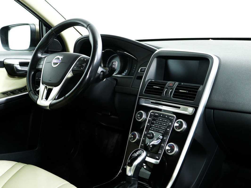 Вольво ИксЦ60 б/у, 2017, Автоматическая. Фото: #8