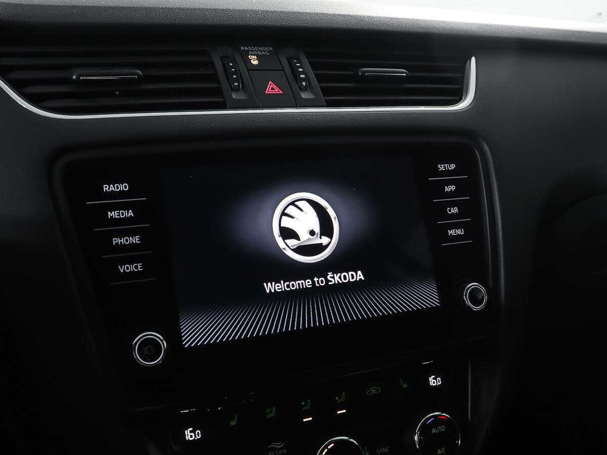 Шкода Октавия б/у, 2018, Роботизированная. Фото: #16