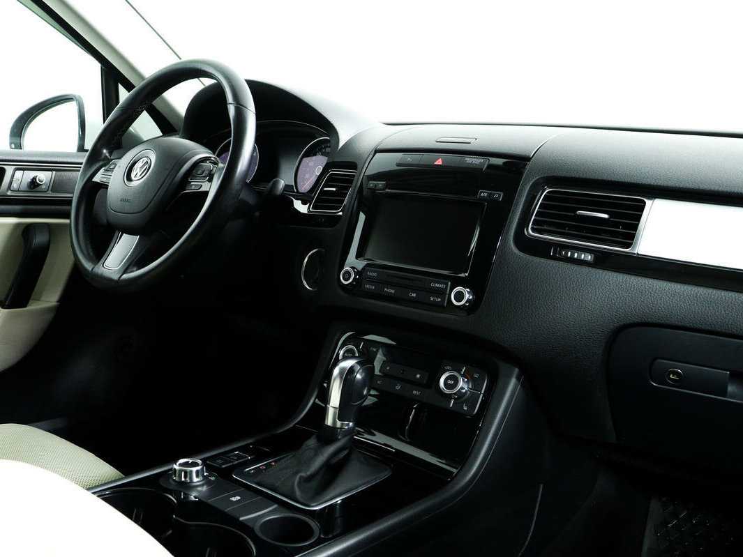 Volkswagen Touareg б/у, 2012, Автоматическая. Фото: #8