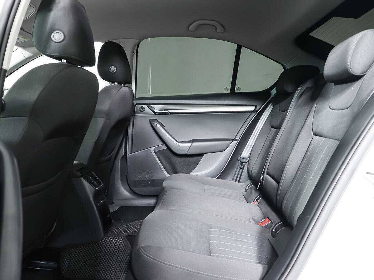 Шкода Октавия б/у, 2018, Роботизированная. Фото: #11