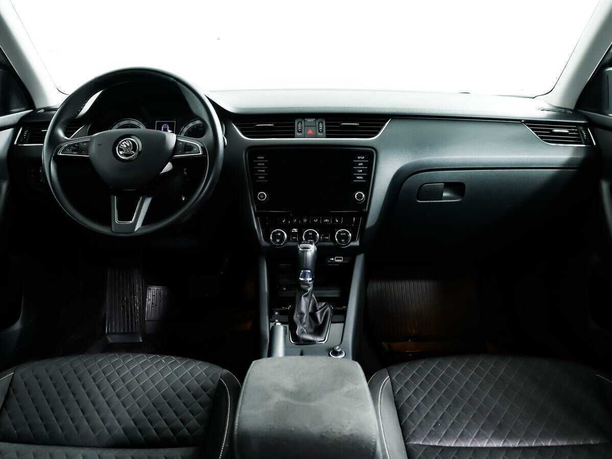 Шкода Октавия б/у, 2018, Роботизированная. Фото: #10