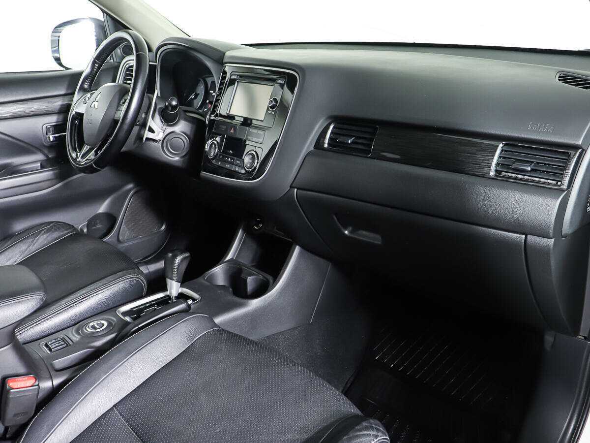 Митсубиши Оутлэндер б/у, 2015, Вариатор. Фото: #8