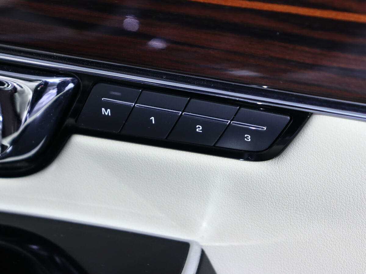 Jaguar XJ б/у, 2014, Автоматическая. Фото: #14