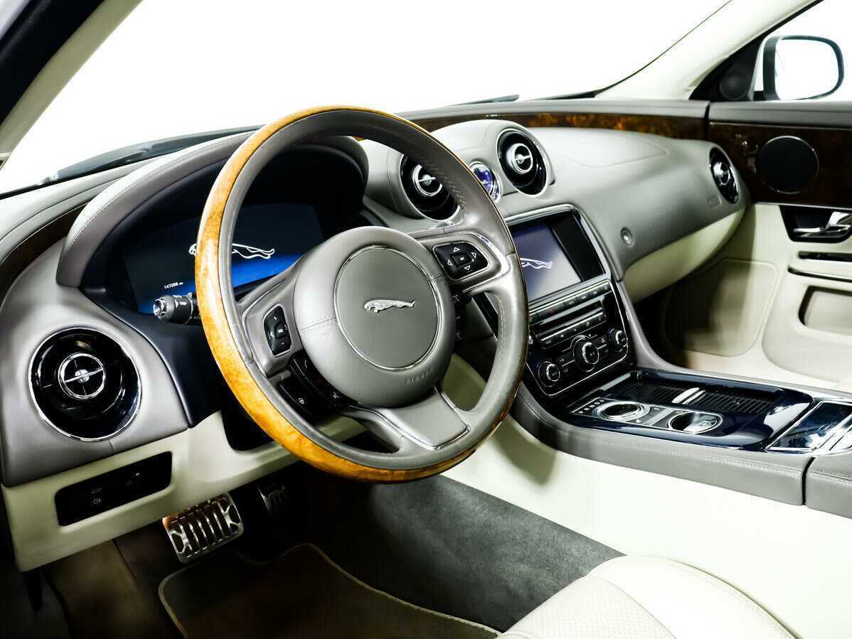 Jaguar XJ б/у, 2012, Автоматическая. Фото: #11