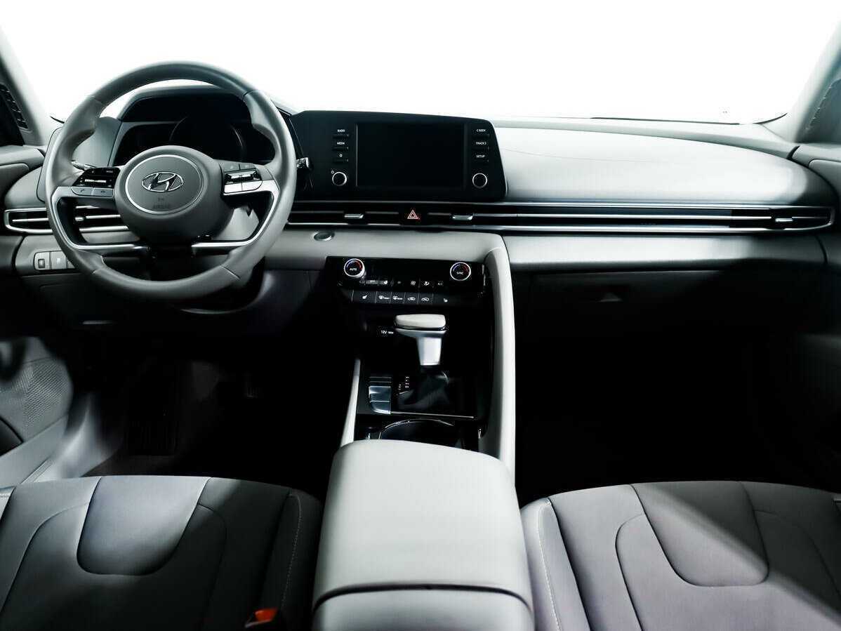 Hyundai Elantra б/у, 2021, Автоматическая. Фото: #10