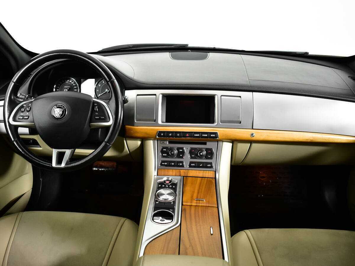Jaguar XF б/у, 2014, Автоматическая. Фото: #11