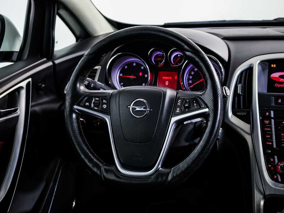 Opel Astra б/у, 2012, Автоматическая. Фото: #9