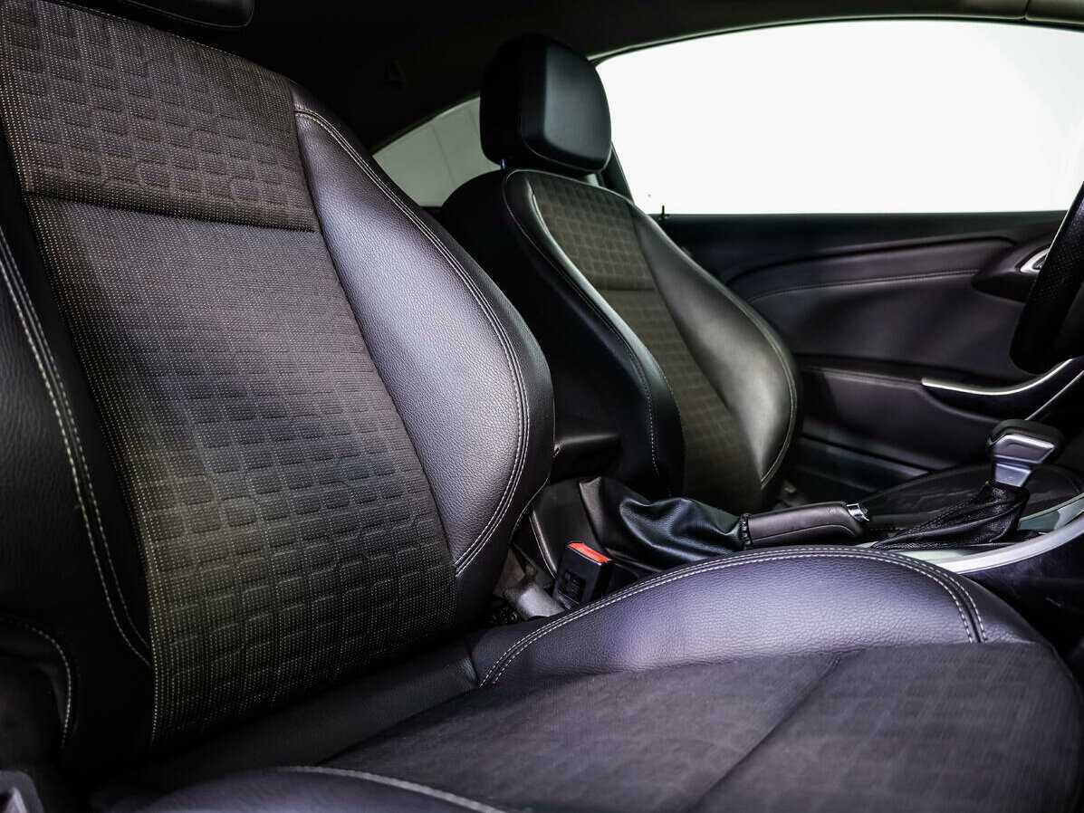 Opel Astra б/у, 2012, Автоматическая. Фото: #10