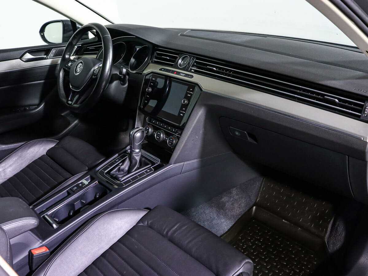 Фольксваген Пассат б/у, 2017, Роботизированная. Фото: #6