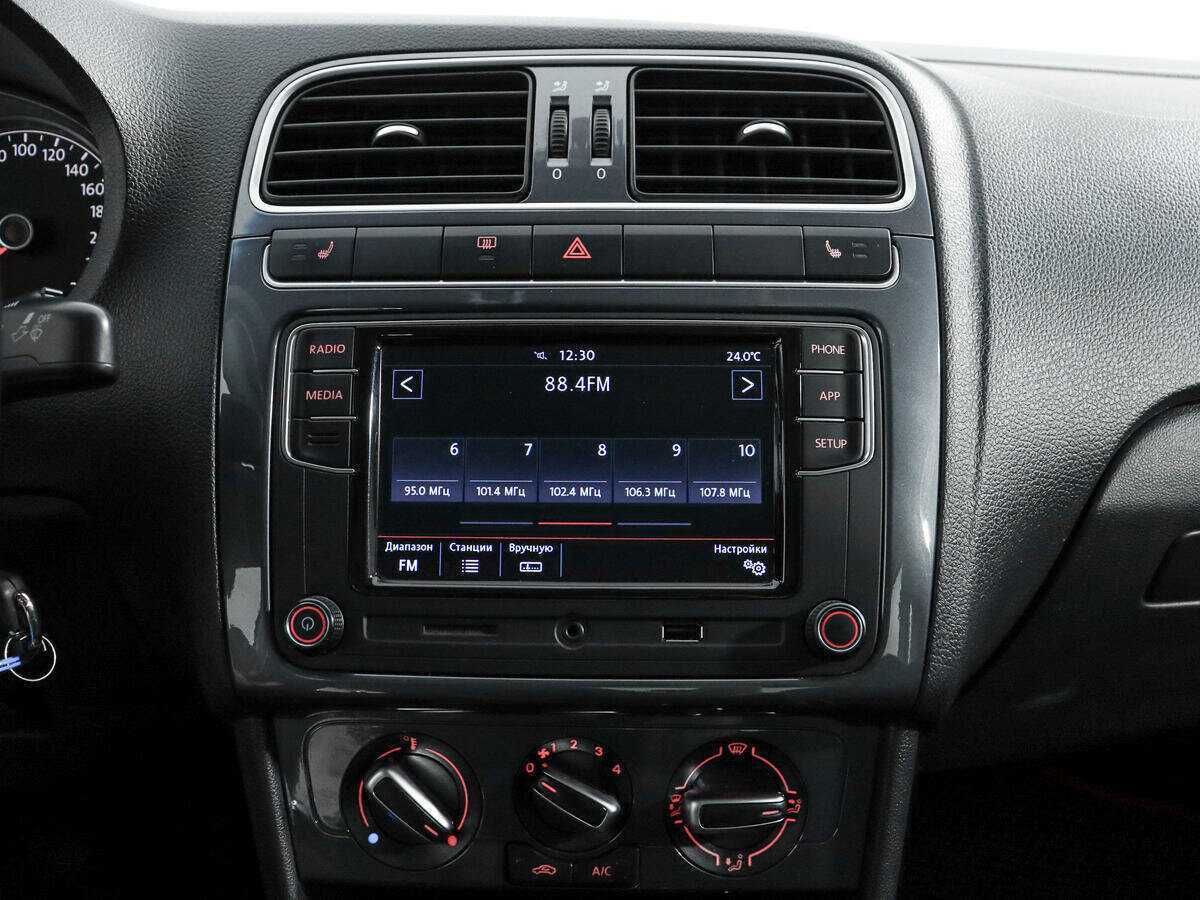 Volkswagen Polo б/у, 2020, Механическая. Фото: #11