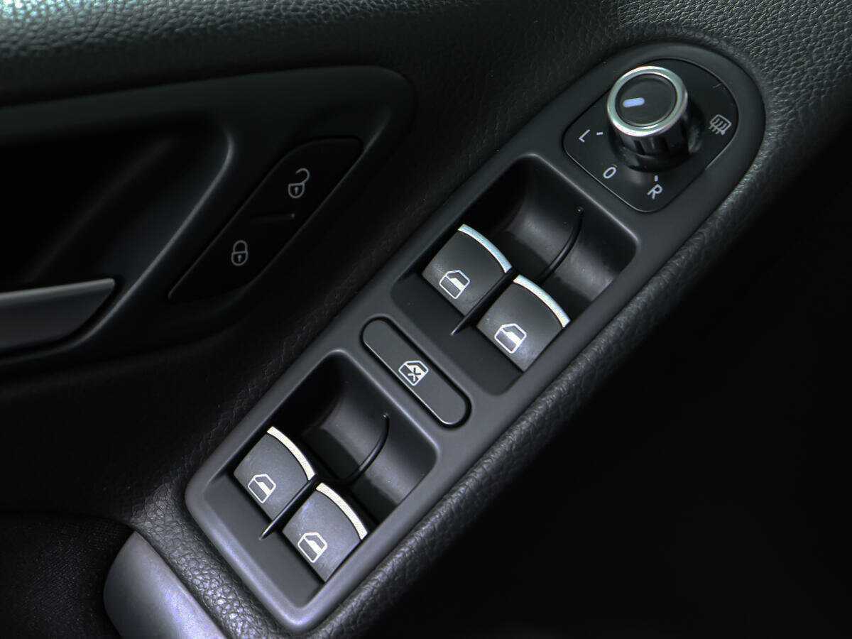 Volkswagen Golf б/у, 2012, Роботизированная. Фото: #11