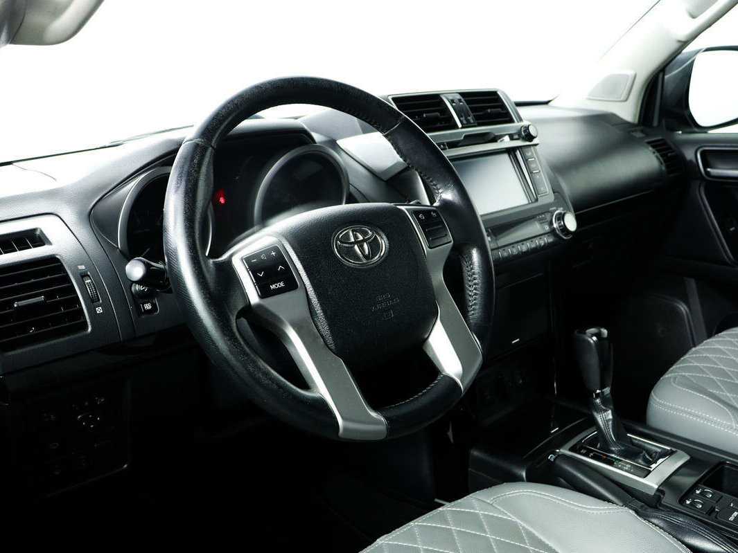 Toyota Land Cruiser Prado б/у, 2013, Автоматическая. Фото: #12
