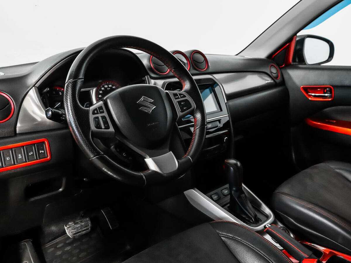 Suzuki Vitara б/у, 2017, Автоматическая. Фото: #8