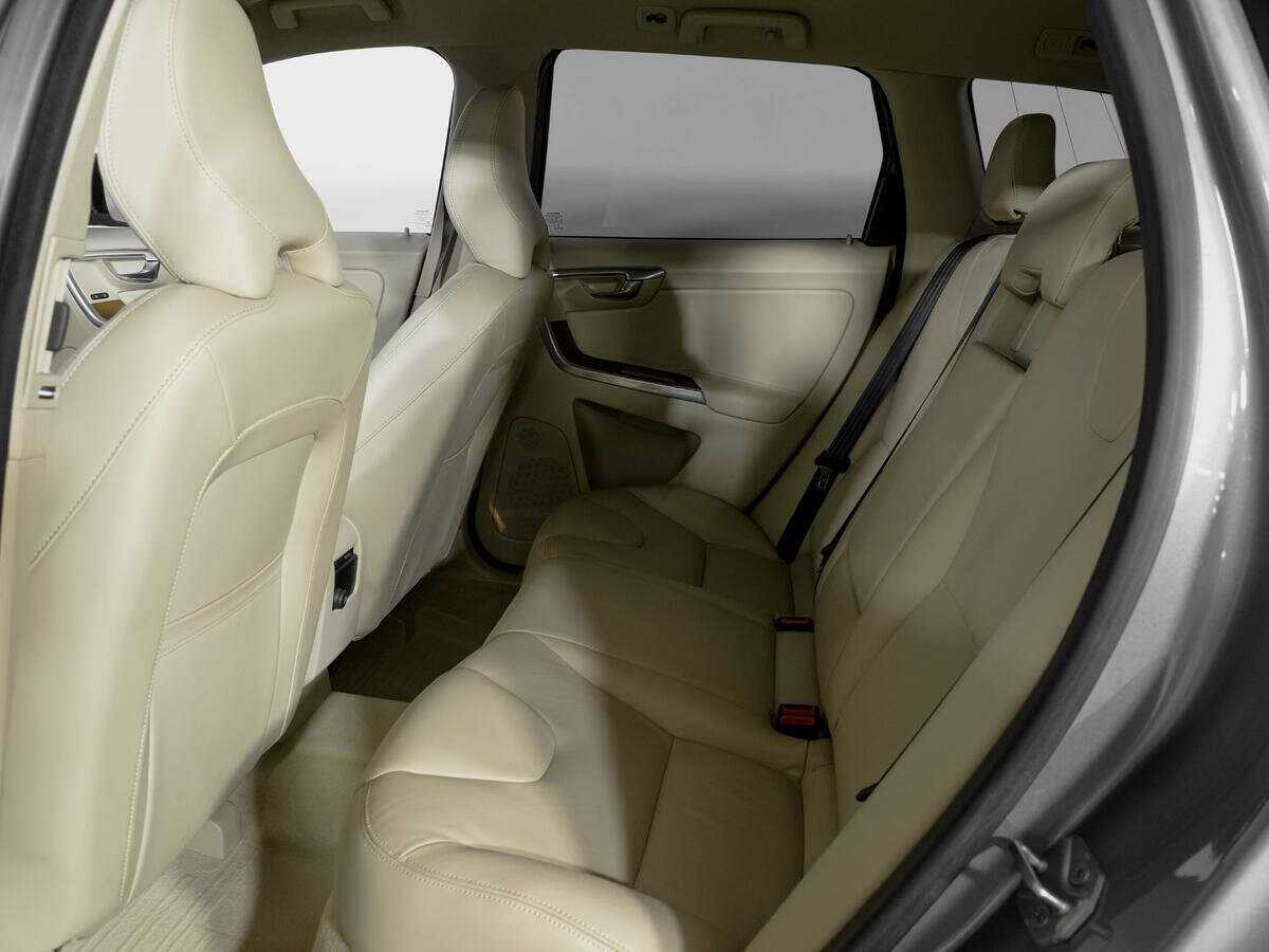 Вольво ИксЦ60 б/у, 2015, Автоматическая. Фото: #9