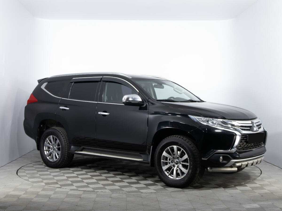 Mitsubishi Pajero Sport б/у, 2017, Автоматическая. Фото: #2