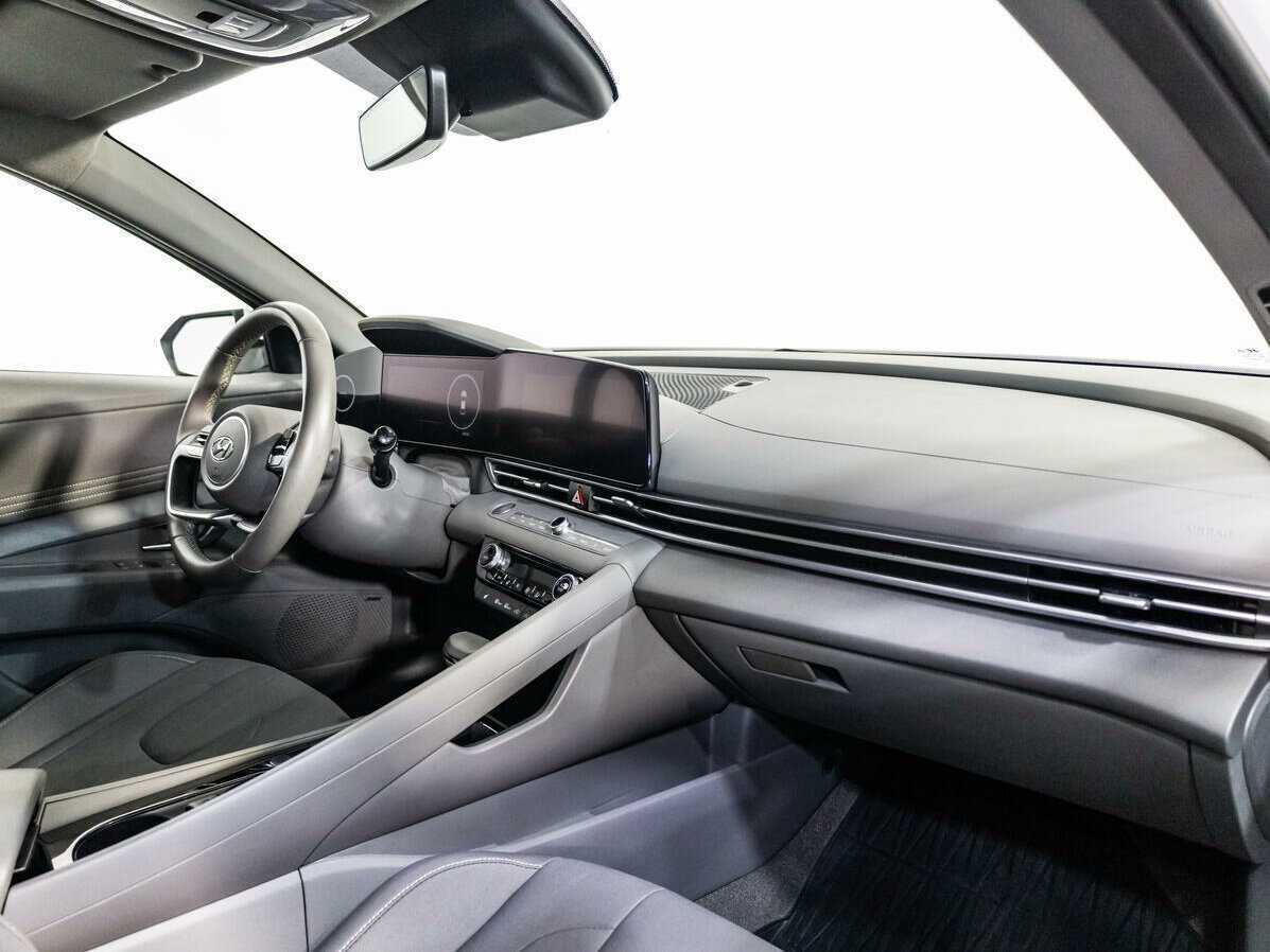Hyundai Elantra б/у, 2021, Автоматическая. Фото: #7