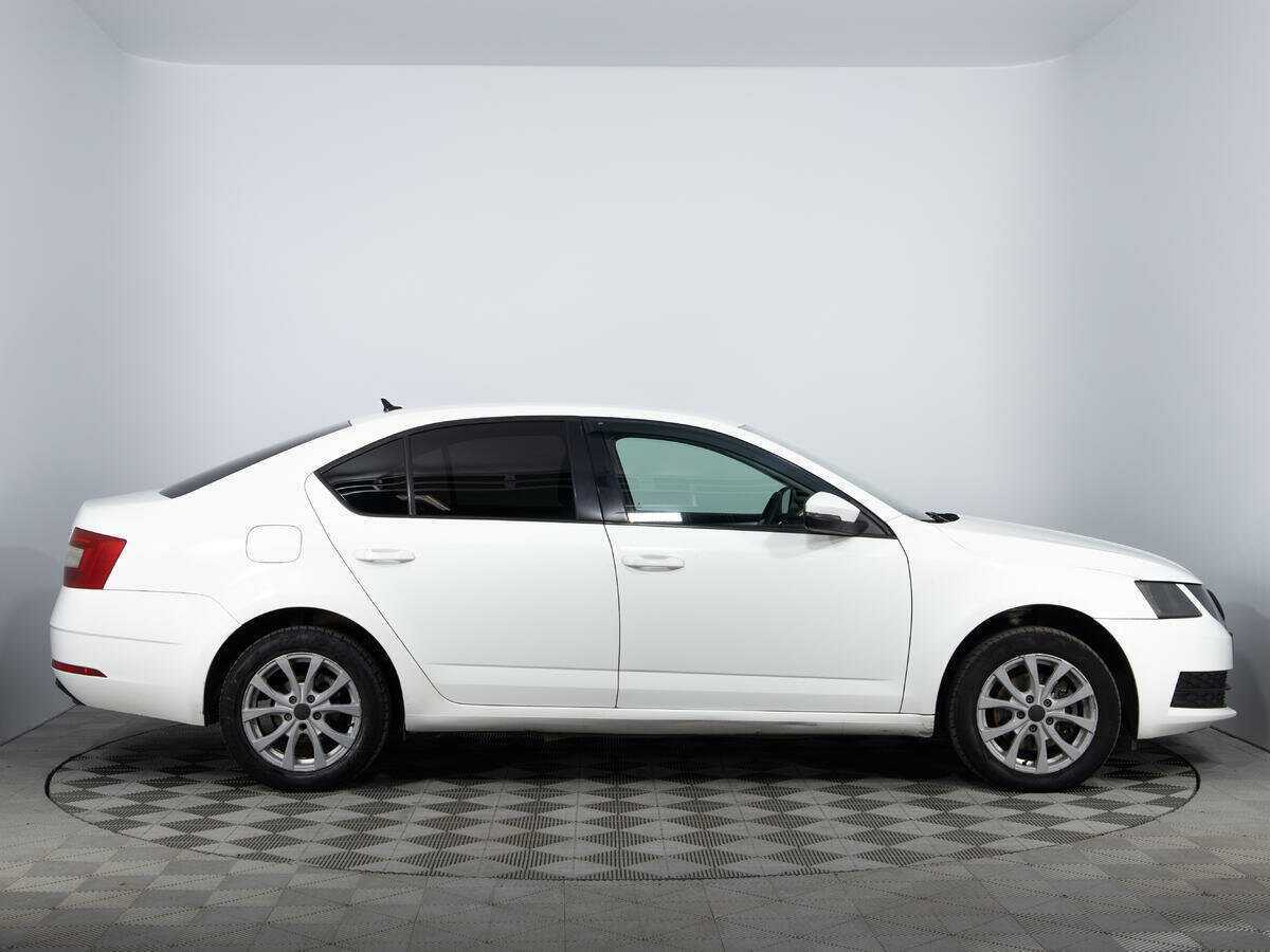 Skoda Octavia б/у, 2018, Автоматическая. Фото: #3