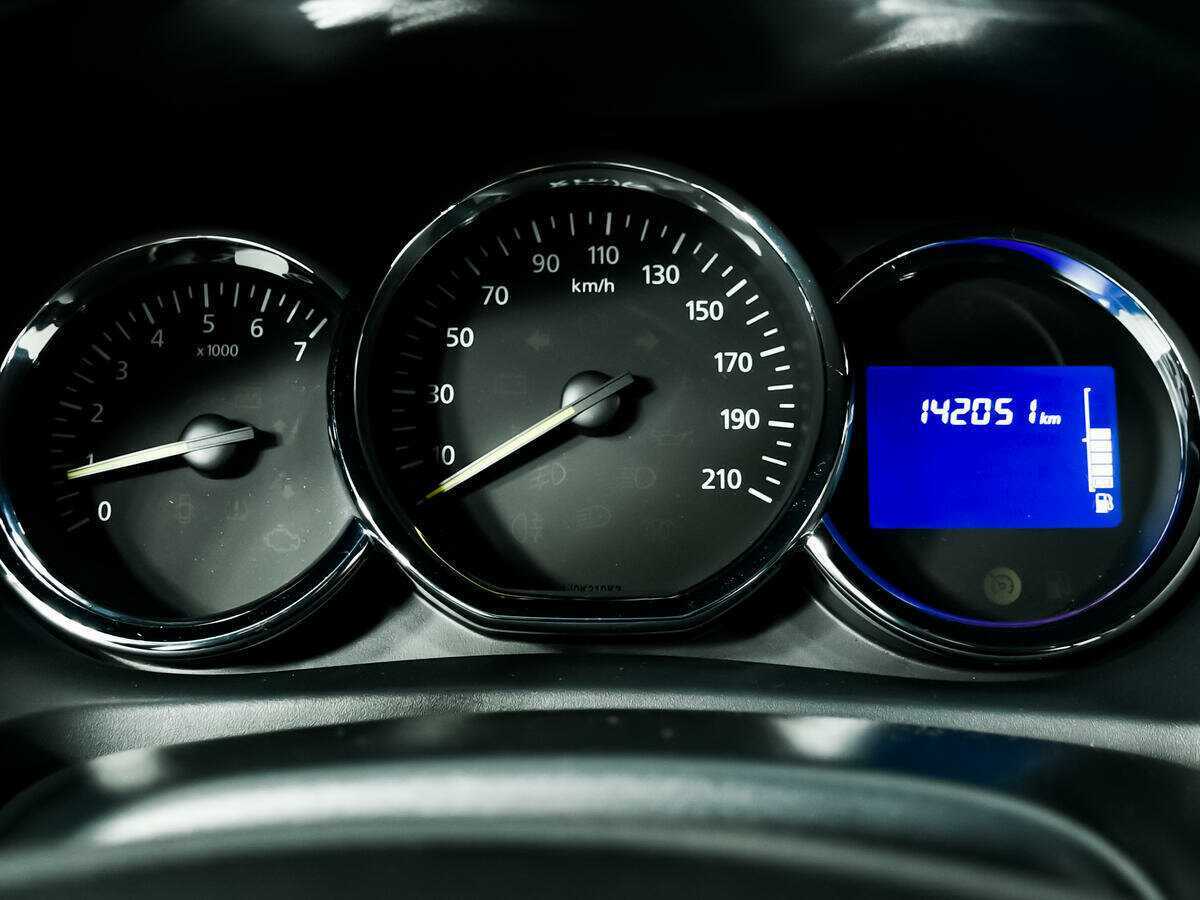 Рено Логан б/у, 2014, Механическая. Фото: #9