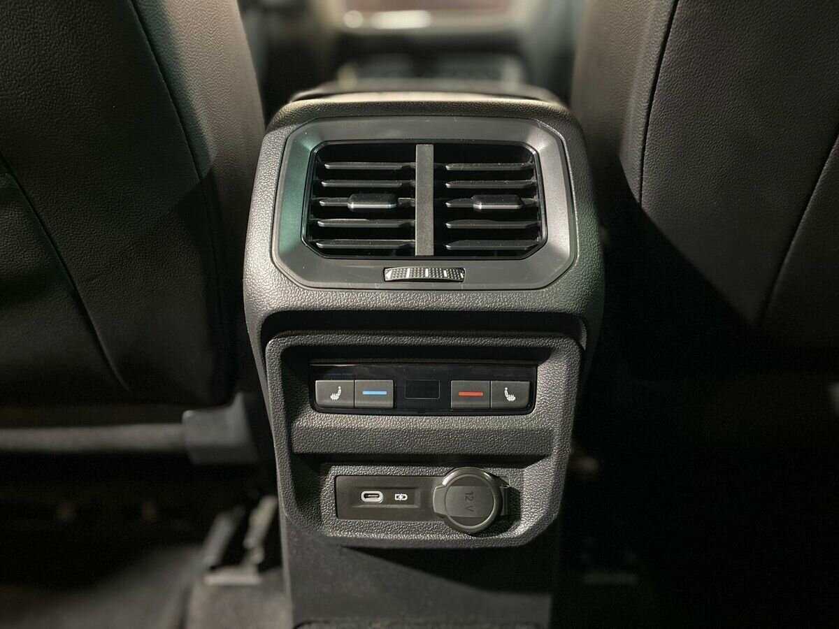 Volkswagen Tiguan б/у, 2021, Роботизированная. Фото: #17