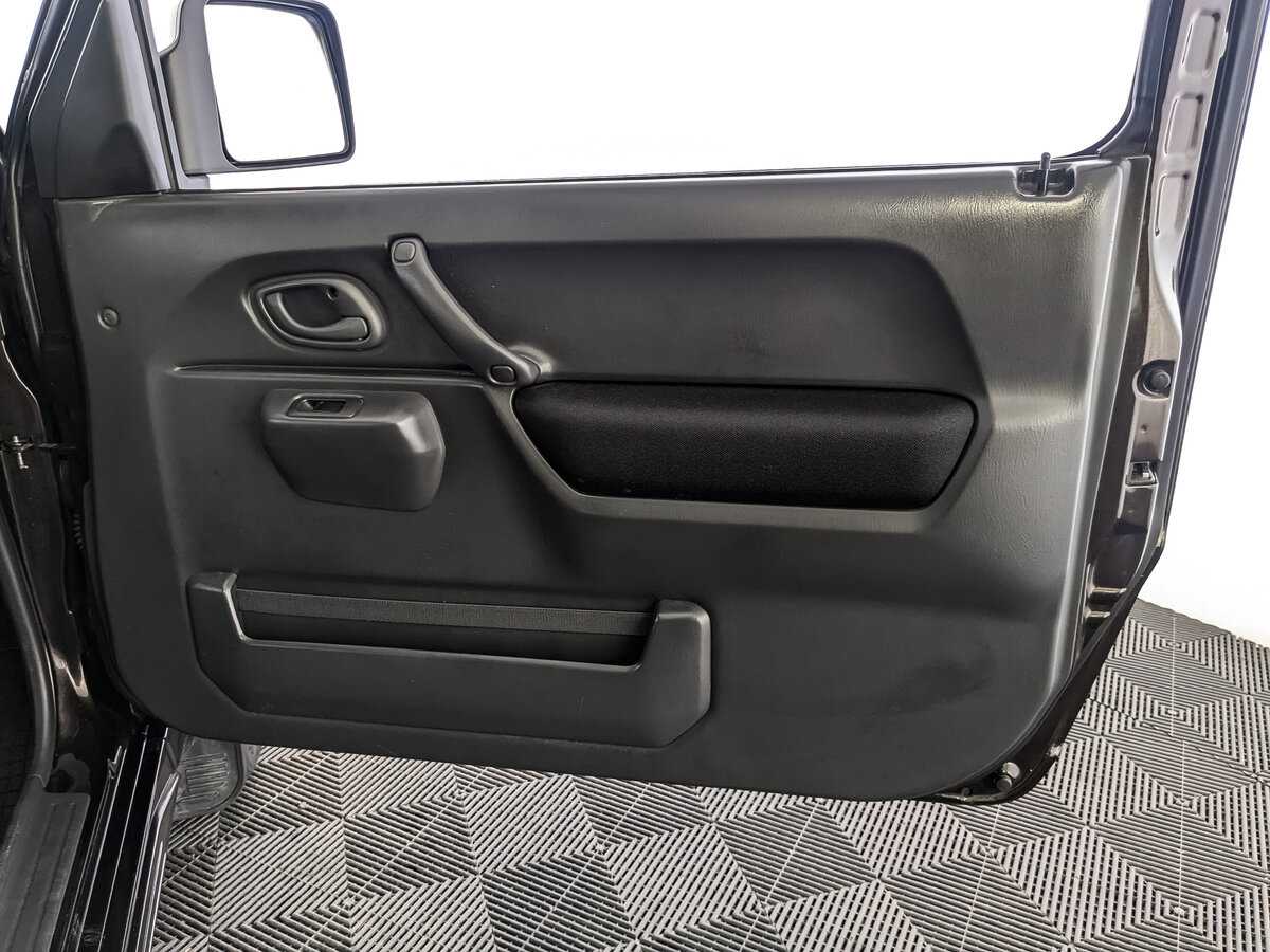 Сузуки Джимни б/у, 2017, Механическая. Фото: #18