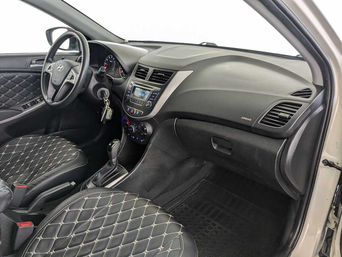 Hyundai Solaris б/у, 2015, Автоматическая. Фото: #8