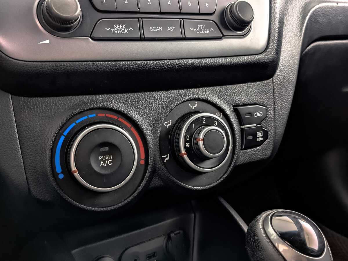 Киа Рио б/у, 2014, Автоматическая. Фото: #16