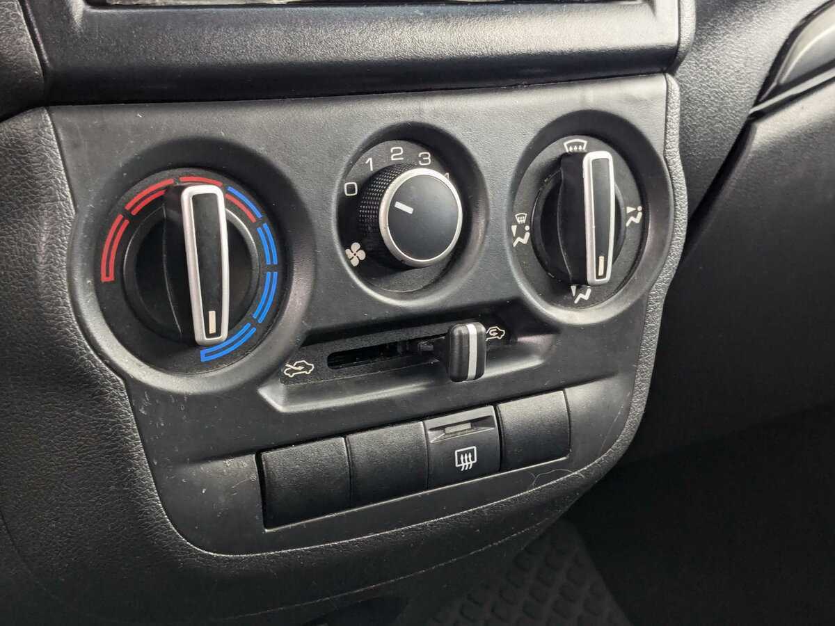 Lada (ВАЗ) Granta б/у, 2021, Механическая. Фото: #9