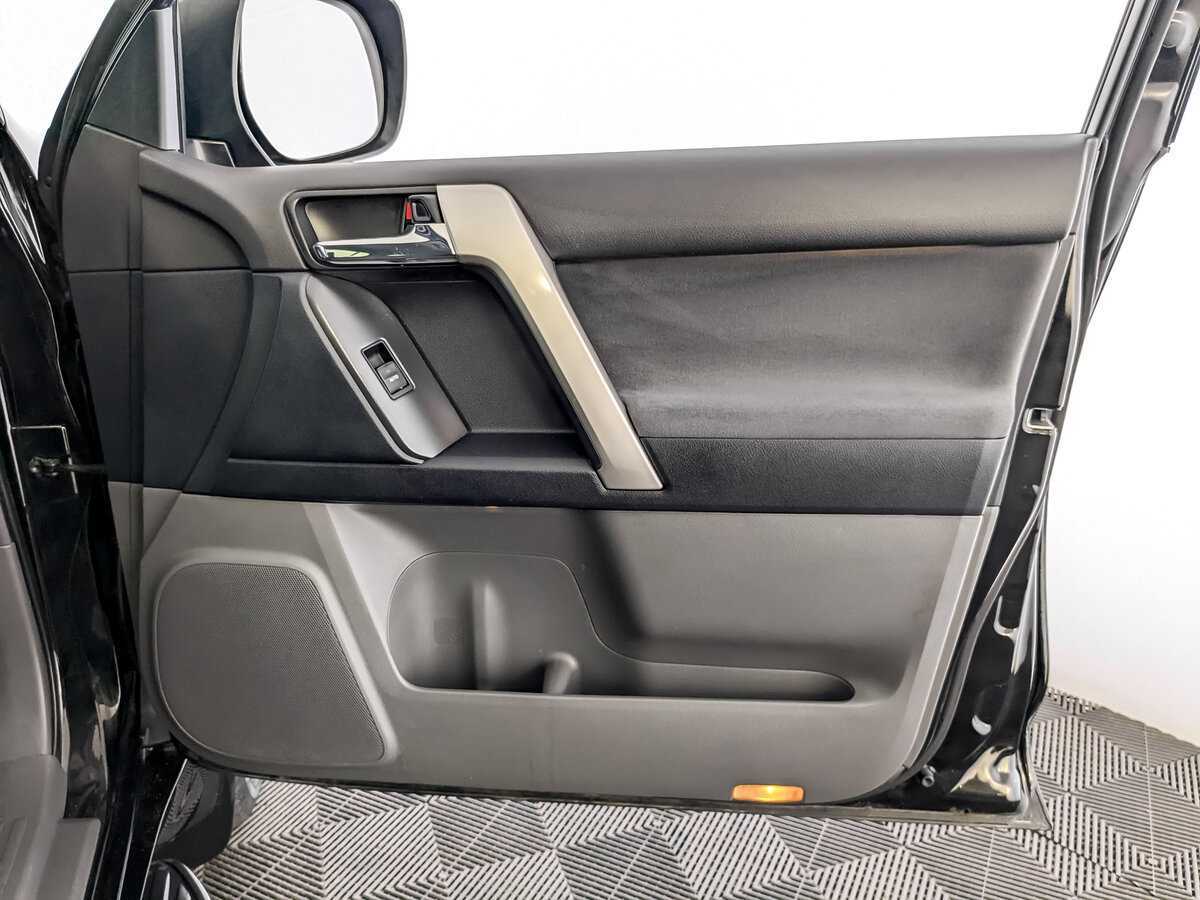 Toyota Land Cruiser Prado б/у, 2012, Автоматическая. Фото: #19