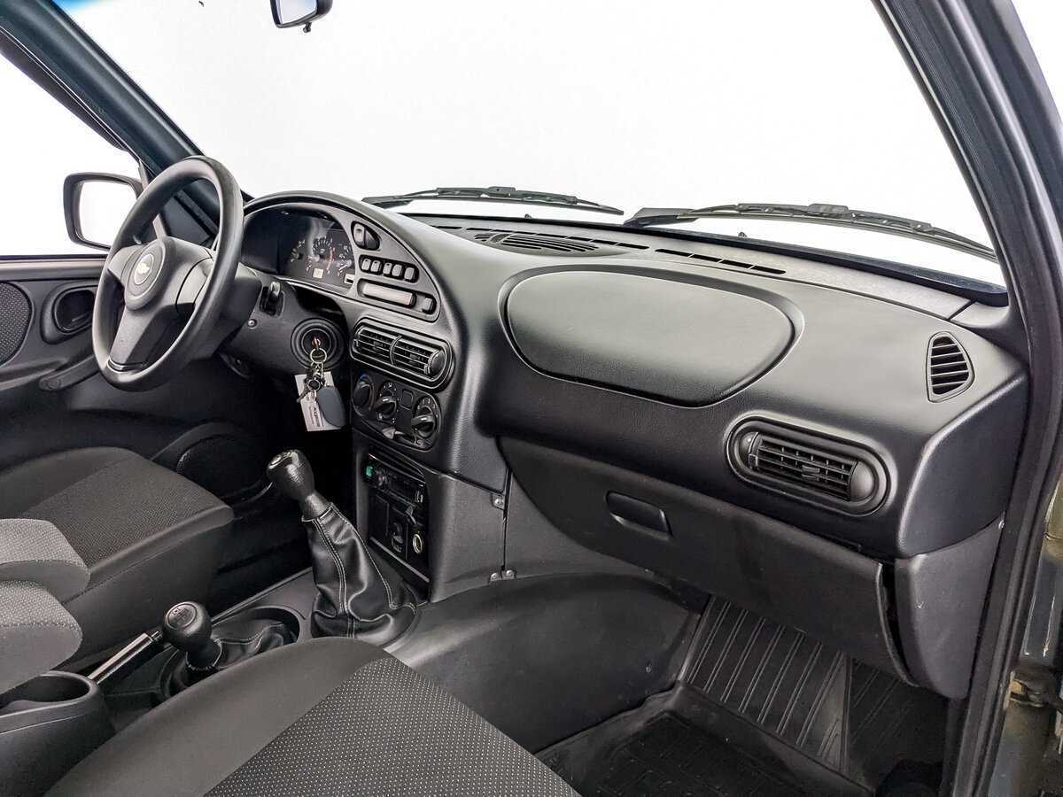 Chevrolet Niva б/у, 2017, Механическая. Фото: #8