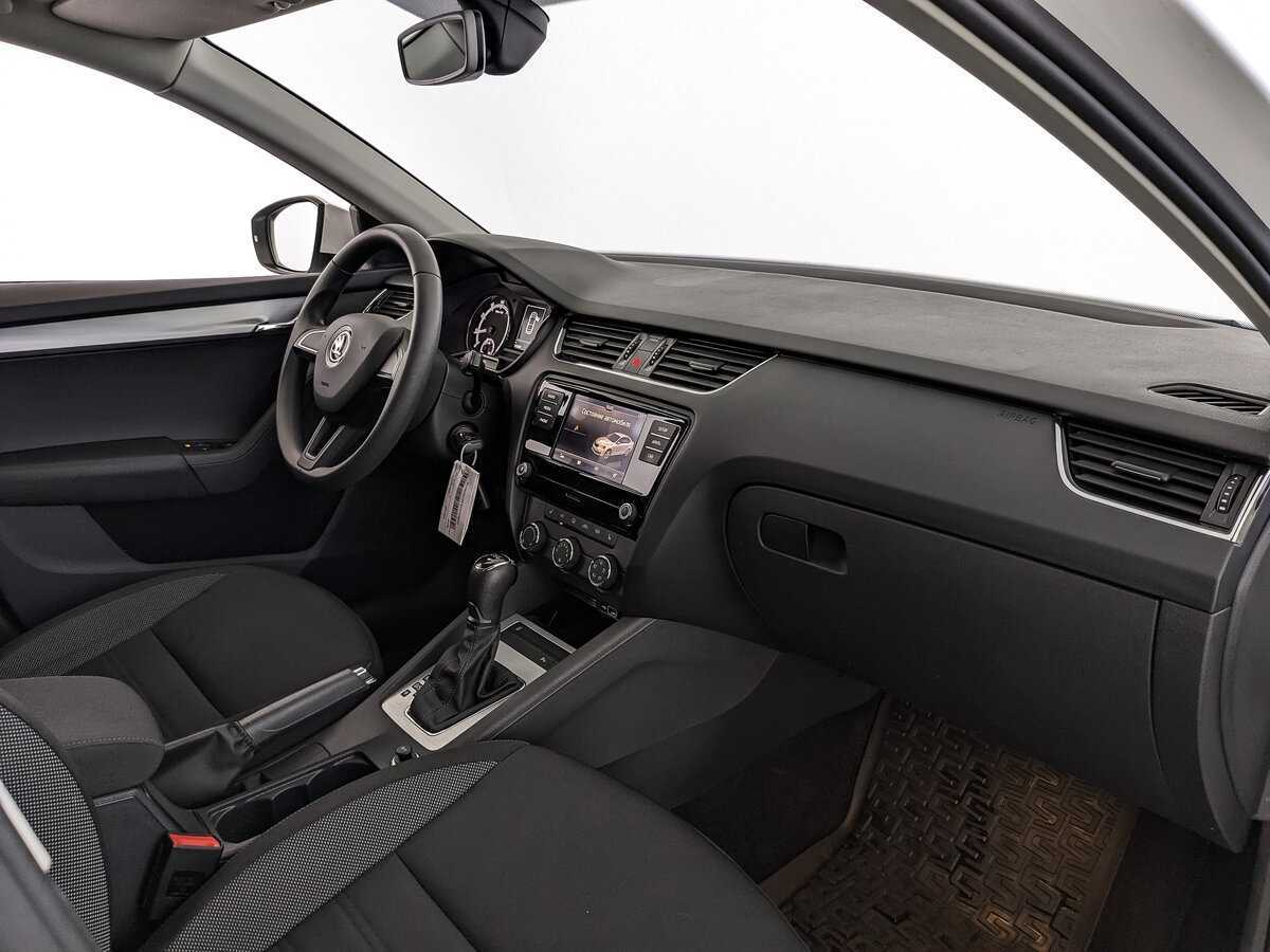 Шкода Октавия б/у, 2018, Роботизированная. Фото: #8