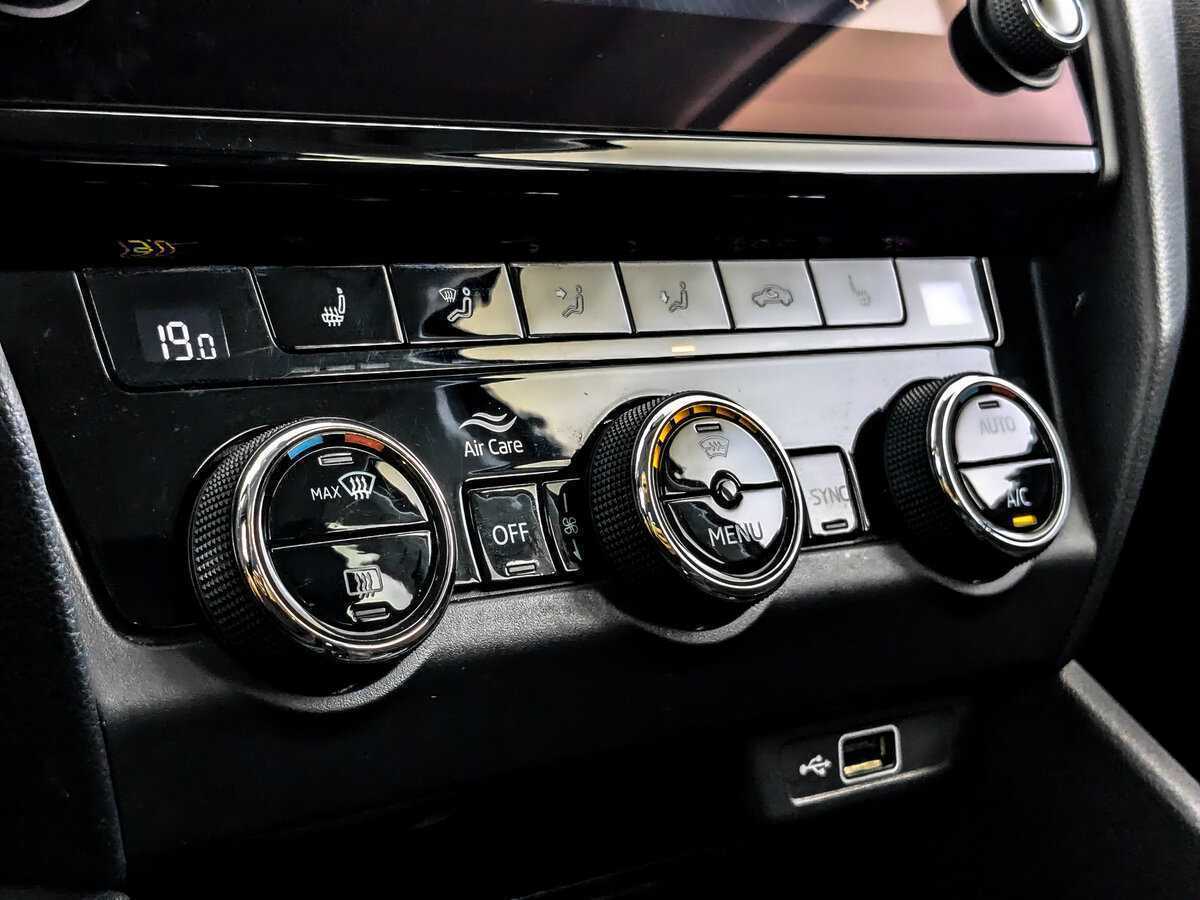 Шкода Октавия б/у, 2019, Роботизированная. Фото: #21