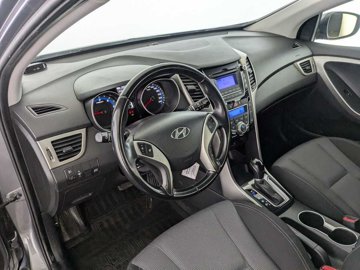 Hyundai i30 б/у, 2014, Автоматическая. Фото: #11