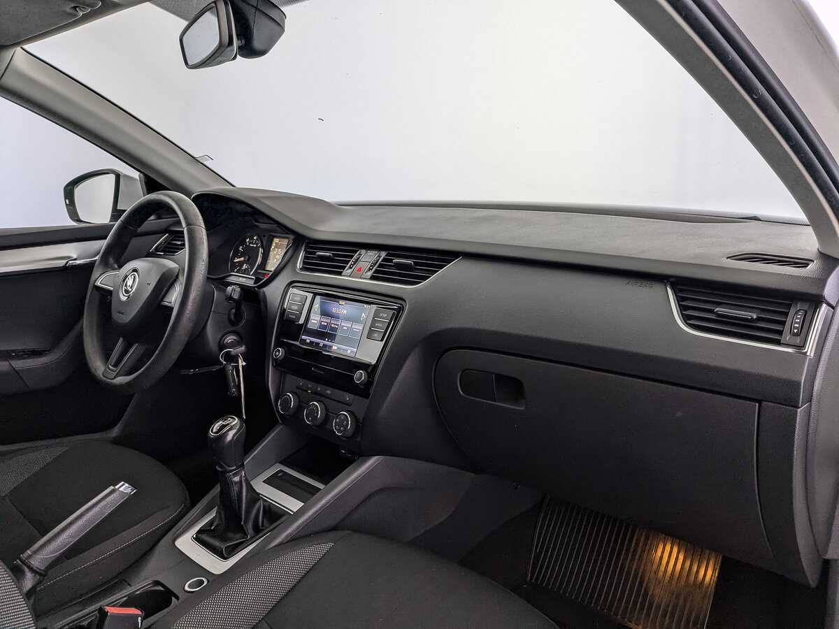 Шкода Октавия б/у, 2017, Механическая. Фото: #8