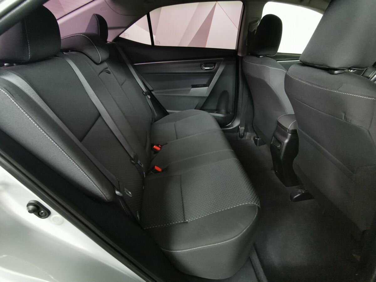 Toyota Corolla б/у, 2013, Механическая. Фото: #11