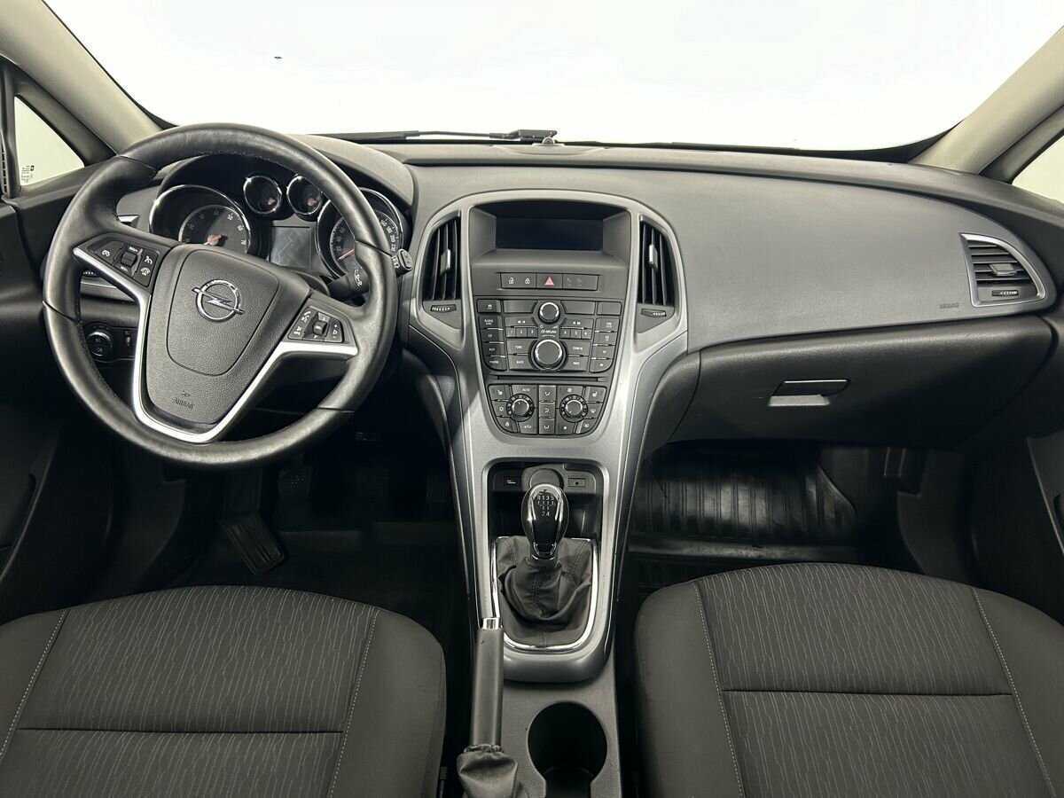 Опель Астра б/у, 2014, Механическая. Фото: #6