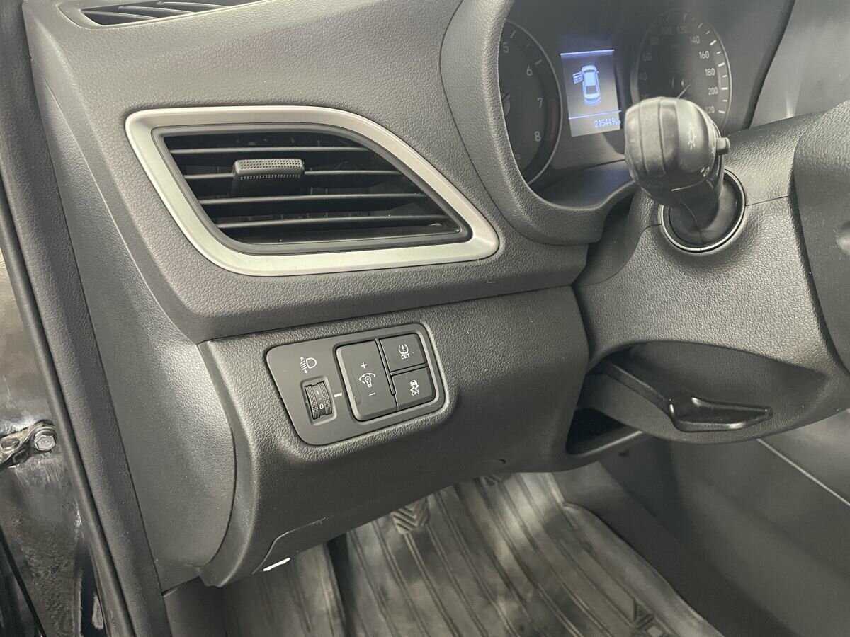 Hyundai Solaris б/у, 2017, Механическая. Фото: #8