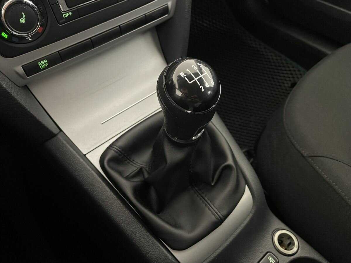 Skoda Octavia б/у, 2012, Механическая. Фото: #12