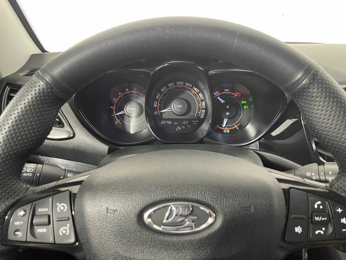 Лада (ВАЗ) Веста б/у, 2018, Роботизированная. Фото: #10