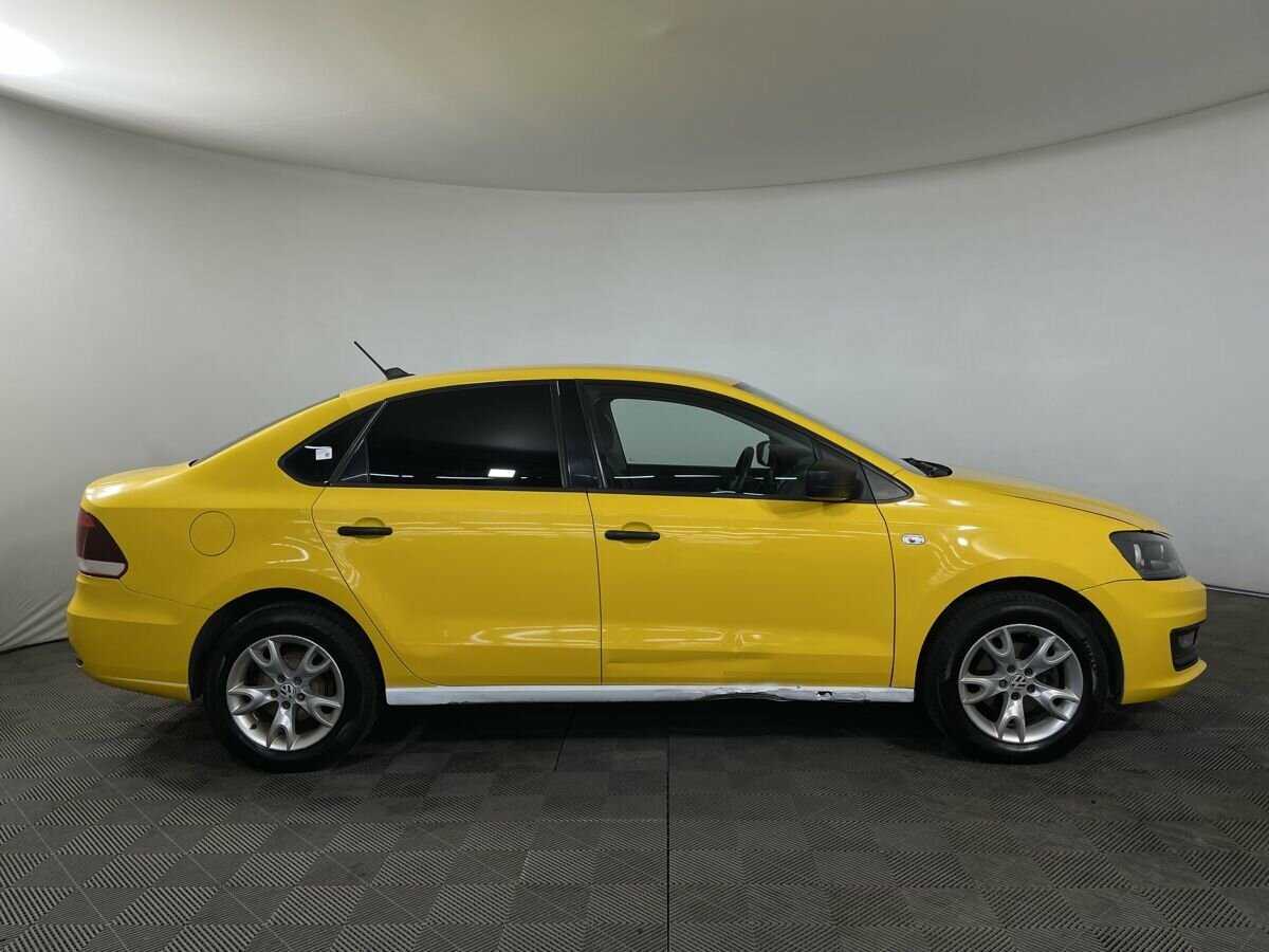 Volkswagen Polo б/у, 2017, Механическая. Фото: #3