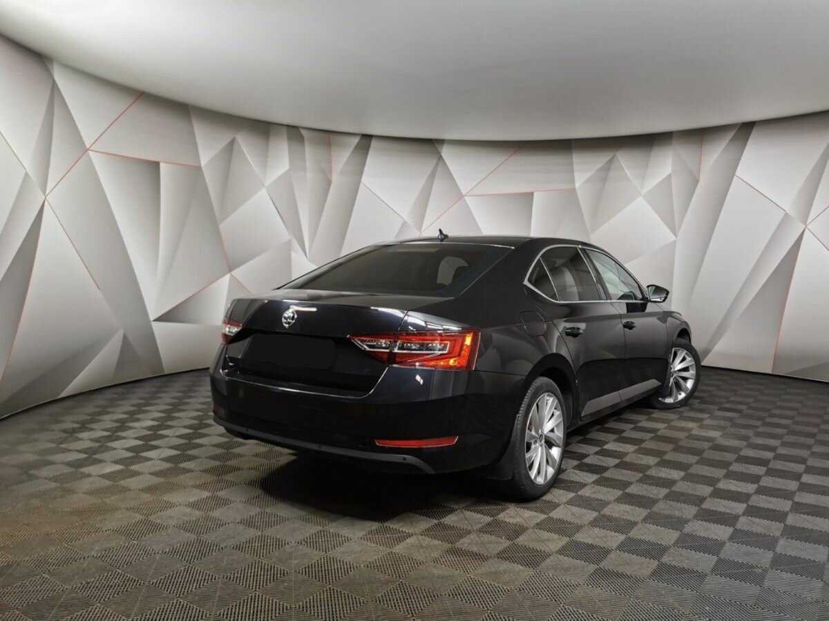 Skoda Superb б/у, 2017, Роботизированная. Фото: #1