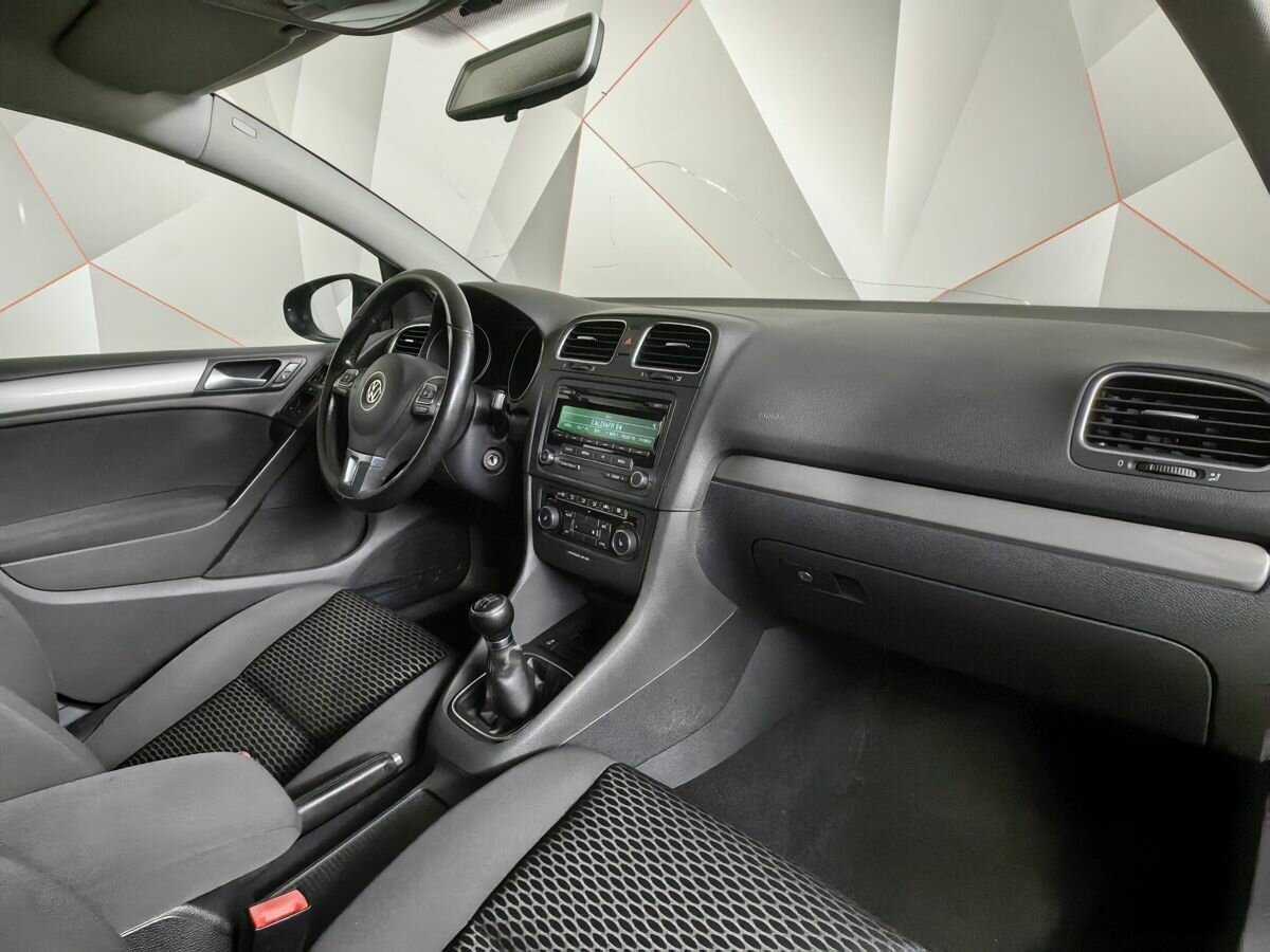 Volkswagen Golf б/у, 2012, Механическая. Фото: #8